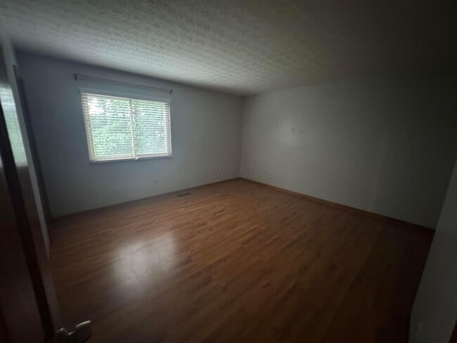 Building Photo - 2975 Stillmeadow Dr