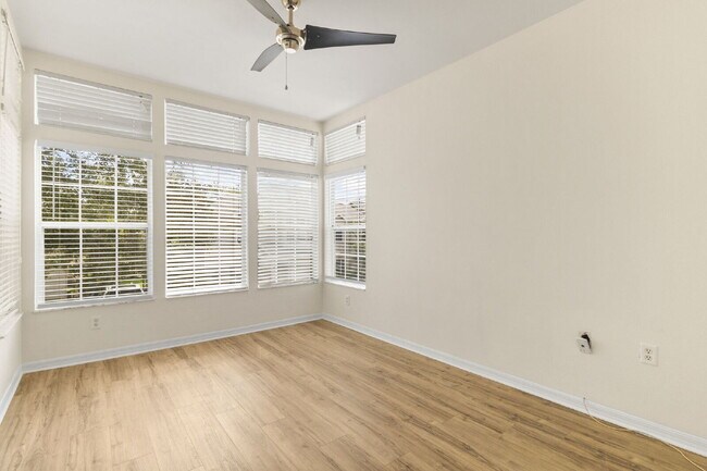 Building Photo - Spacious 3-Bedroom Condo Retreat in Bradenton – Your Perfect Home Awaits!