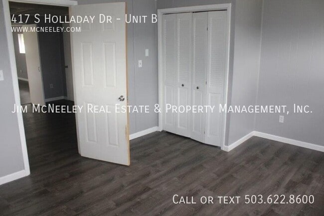 Building Photo - 417 S Holladay Dr