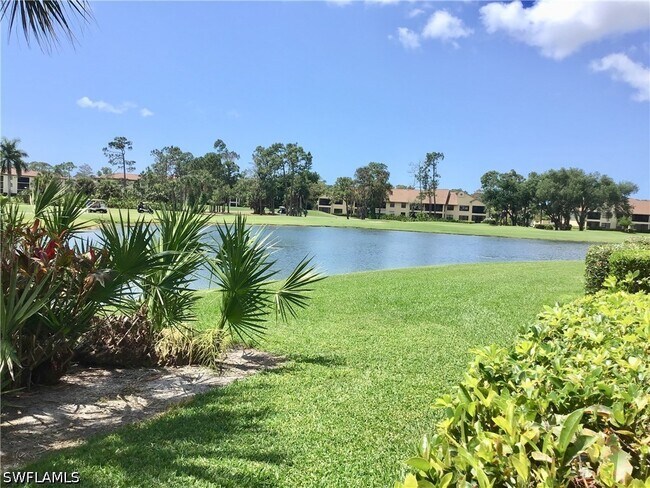 Building Photo - 440 Fox Haven Dr