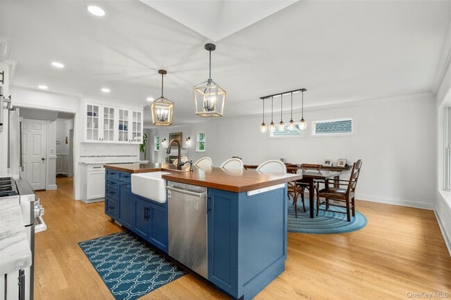 Building Photo - 42 Iselin Terrace