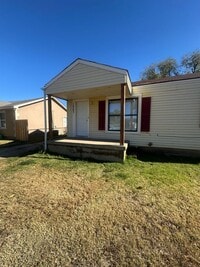 Building Photo - Large 3b 2b Home