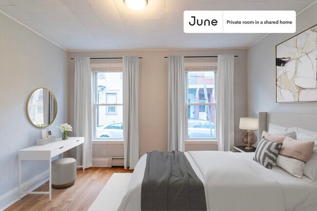 Primary Photo - Room in Shared 3 bed/1 bath home