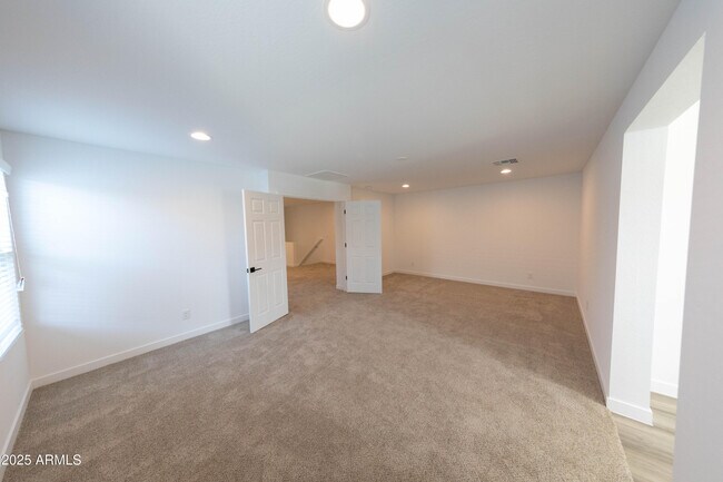 Building Photo - 9310 E Strobe Ave