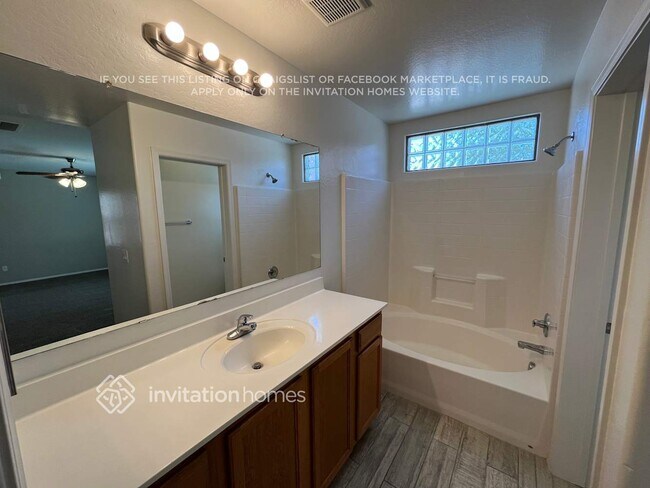 Building Photo - 11310 N 161st Dr