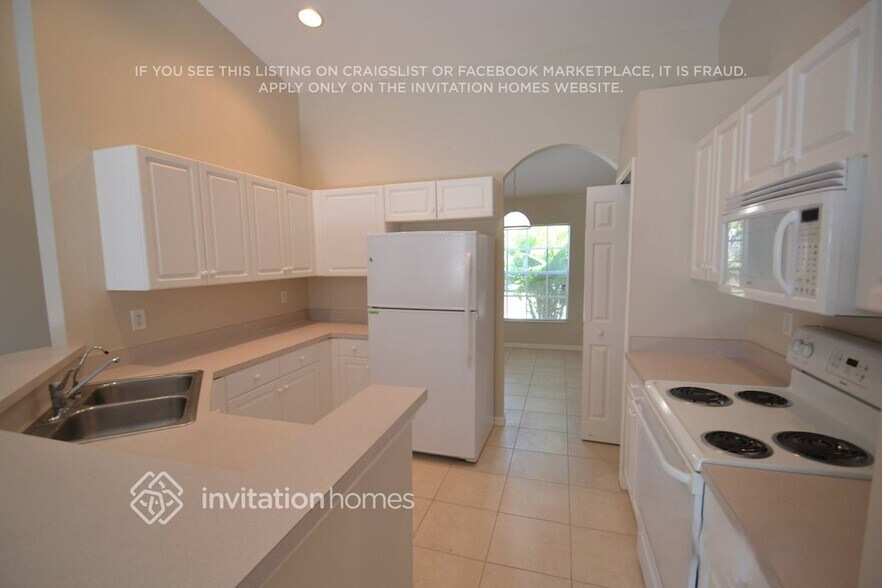 Building Photo - 1823 Sadnet Ln