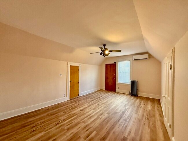 Building Photo - 347 Avenue C