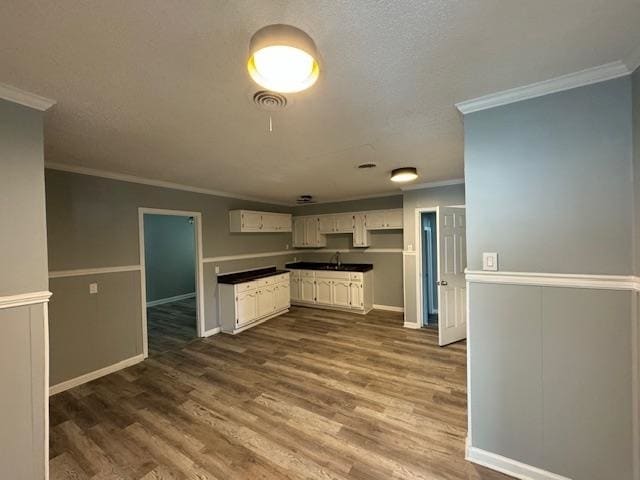 Building Photo - 1047 Leon Pl