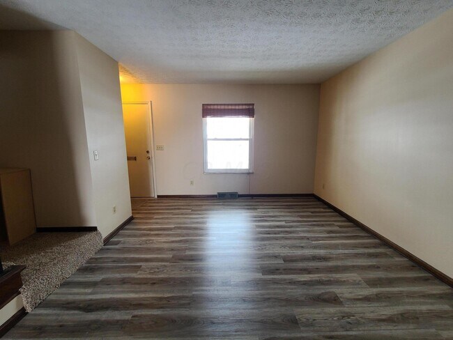 Building Photo - 5060 Godown Rd