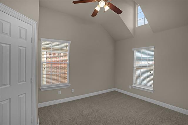 Building Photo - 1702 Tulare Dr