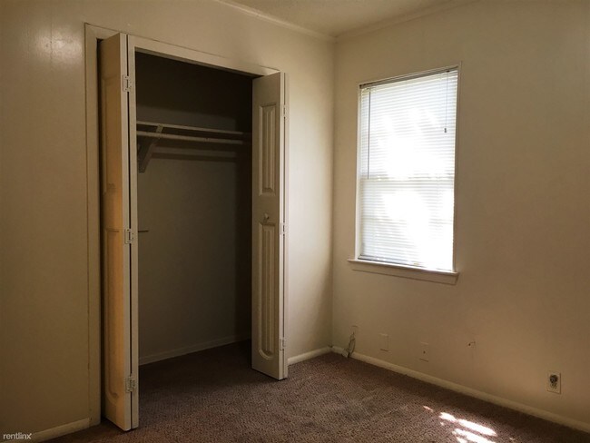 Building Photo - 3 br, 1 bath House - 1216 Knight St