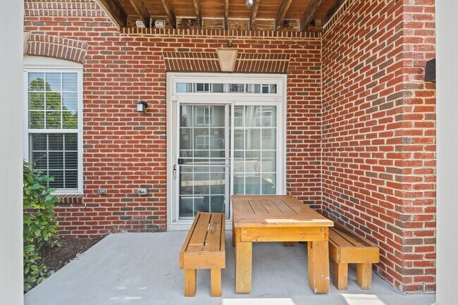 Building Photo - Silver Spring, MD