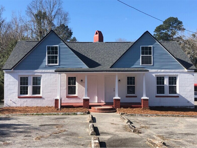 Primary Photo - 55 Main St