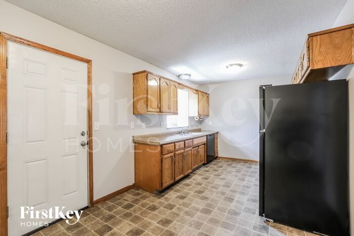 Building Photo - 211 Apple Blossom Ln