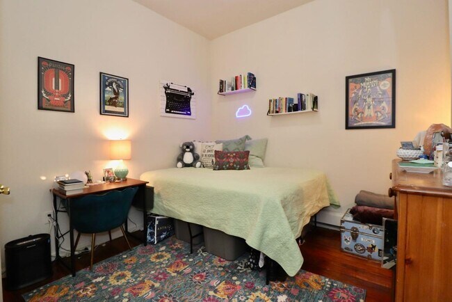 Building Photo - 1035 Washington St