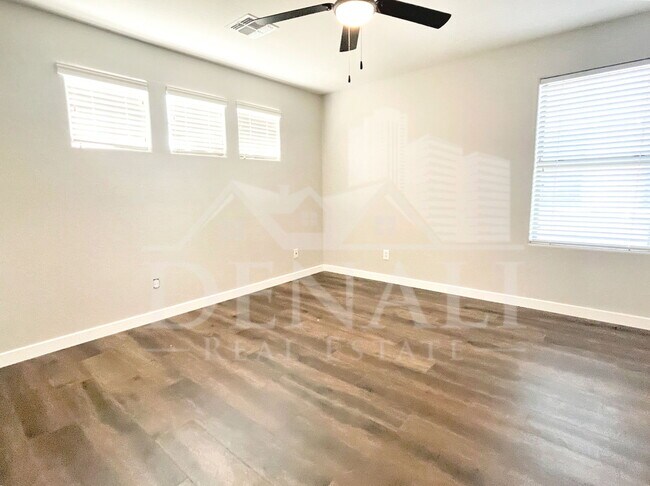 Building Photo - 4447 South Antonio Circle