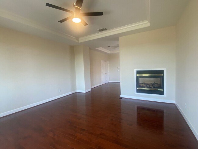 Building Photo - AVAILABLE BY 1/1/26 - ELEGANT AND SPACIOUS 4 BED, 4 BATH 2 STORY HOME WITH VIEWS OF EL DORADO HILLS