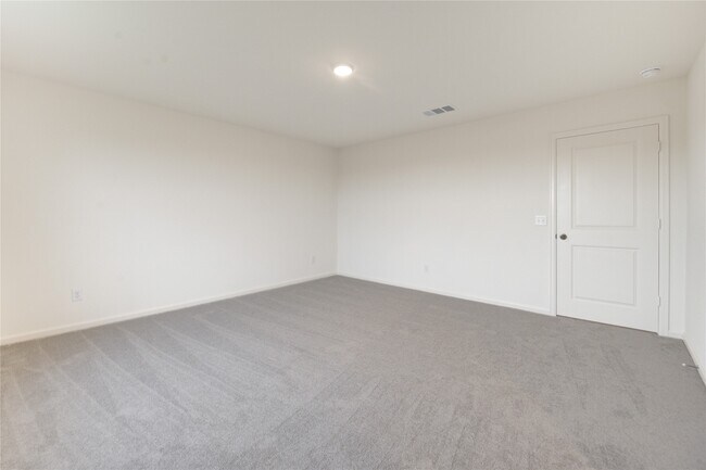 Building Photo - 8815 Vacek Xing Wy