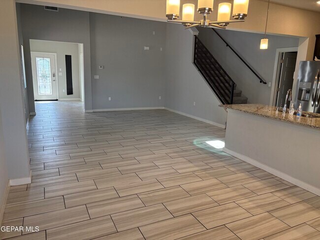 Building Photo - 11571 Leonor Duran St