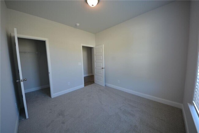 Building Photo - 1484 Sunny Vly Ln
