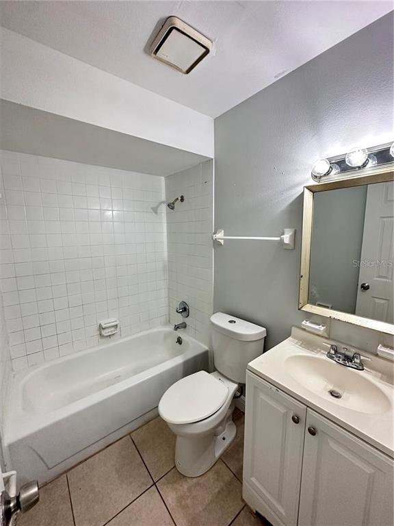 Building Photo - 1348 Fairway Dr