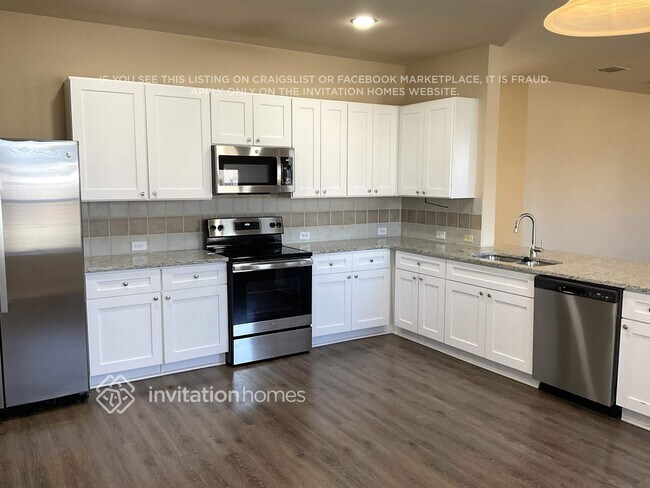 Building Photo - 1000 Pebblecreek Dr