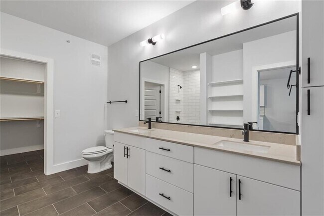 Building Photo - 3101 Govalle Ave