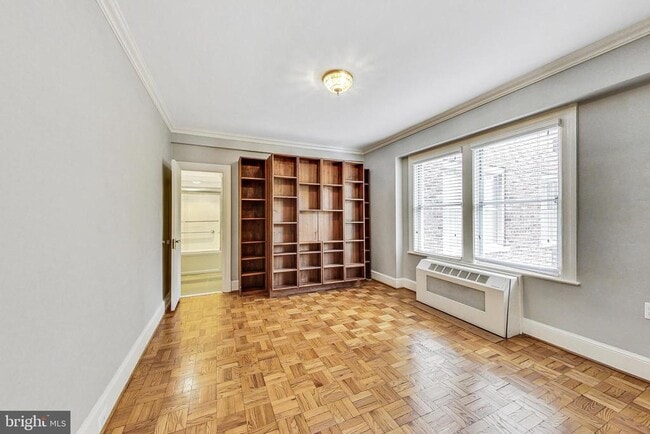 Building Photo - 3900 Cathedral Ave NW