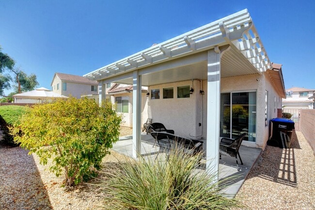 Building Photo - Move-In Ready 1-Story Home with Private Backyard & Covered Patio!