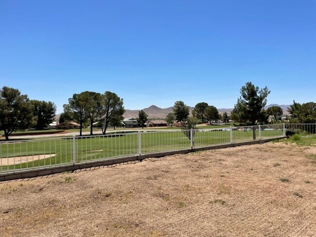 Building Photo - 27401 Lakeview Dr