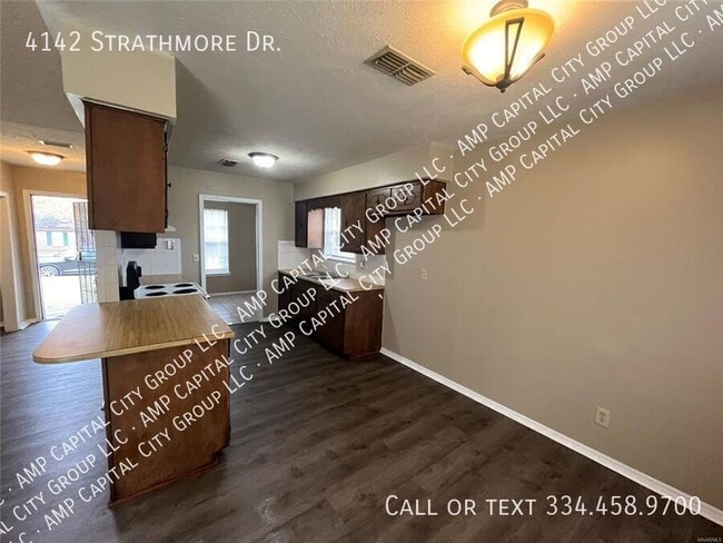 Building Photo - 4142 Strathmore Dr