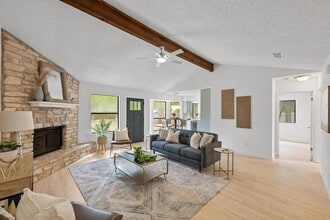 Building Photo - 3807 Rolling Hill