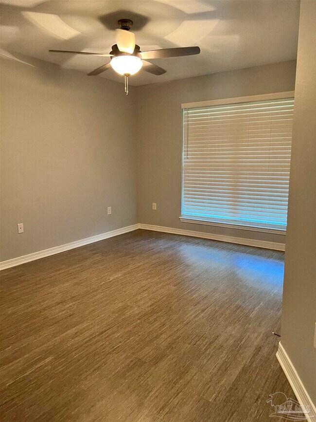 Building Photo - 5335 Broad St