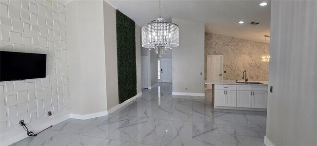Building Photo - 600 Abaco Ct