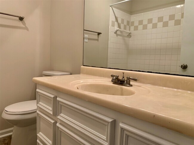 Building Photo - 7739 Bunker Wood Ln