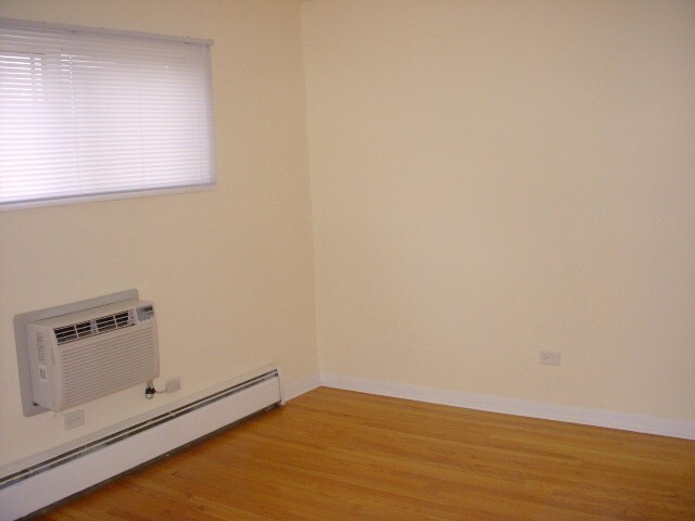 Building Photo - 14600 S Pulaski Ave