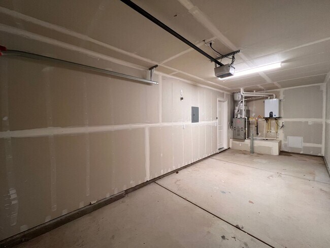 Building Photo - 815 Starlite Dr