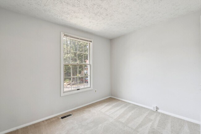Building Photo - 7994 Tyson Oaks Cir