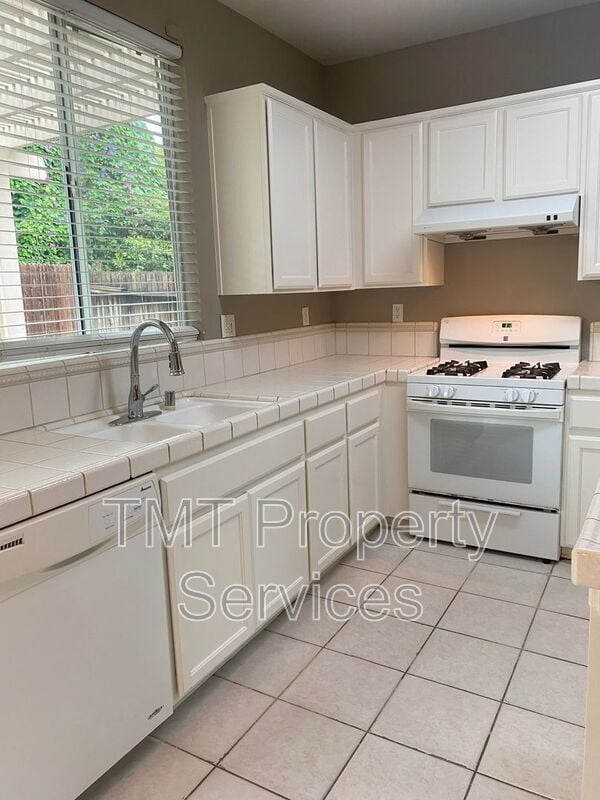 Building Photo - 8966 Forked Creek Way