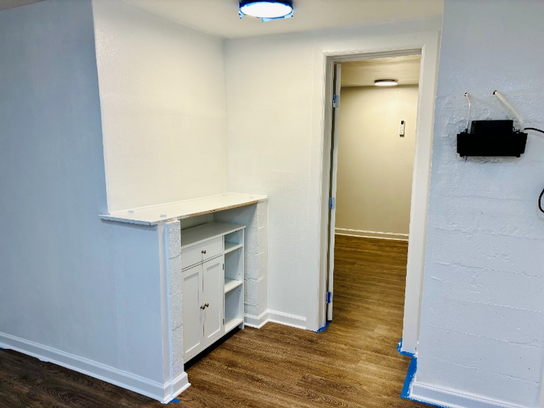 Building Photo - 13623 8th Ave SW