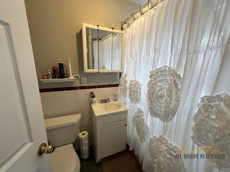 Building Photo - 1625 Commonwealth Ave