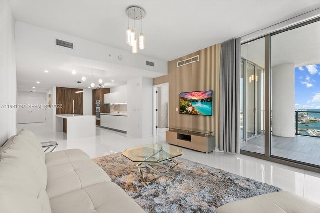 Building Photo - 851 NE 1st Ave