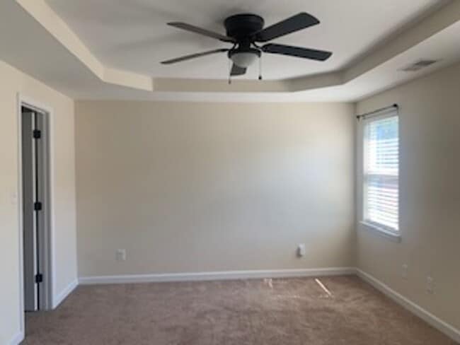 Building Photo - 200 Leeward Landing