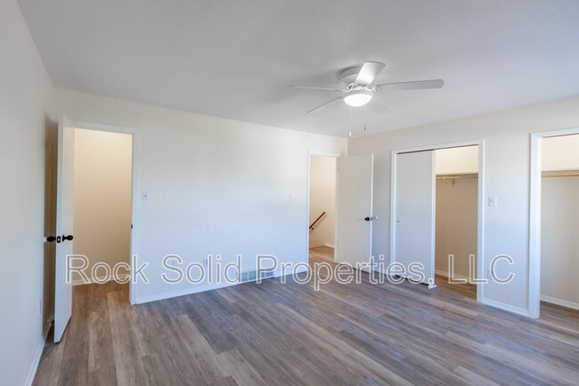 Building Photo - 1203 Crook Ave