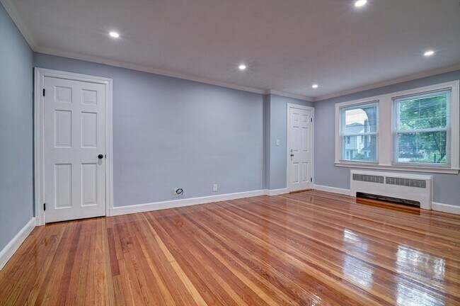 Building Photo - 191 Fenno St