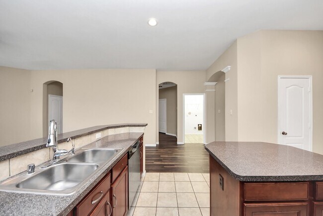 Building Photo - 1722 Lansing Cove Dr