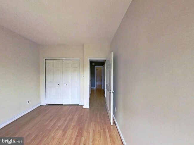 Building Photo - 5917 Barbados Pl