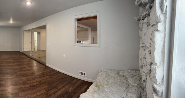 Building Photo - 17822 S Bryant Rd