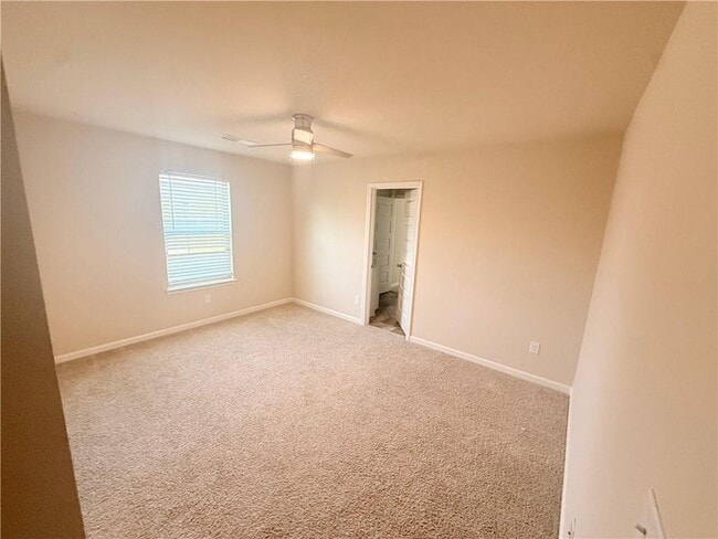 Building Photo - 1013 Autumn Dr