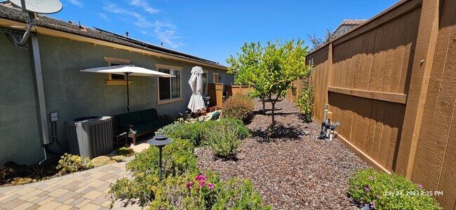 Building Photo - Beautiful Newer Rice Ranch Single Story Home in Orcutt